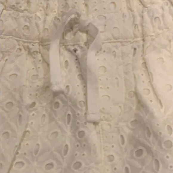 🎉1 hr sale🎉Gap white dressy short - Picture 2 of 7